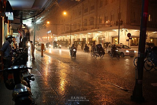 Đêm mưa Sài Gòn